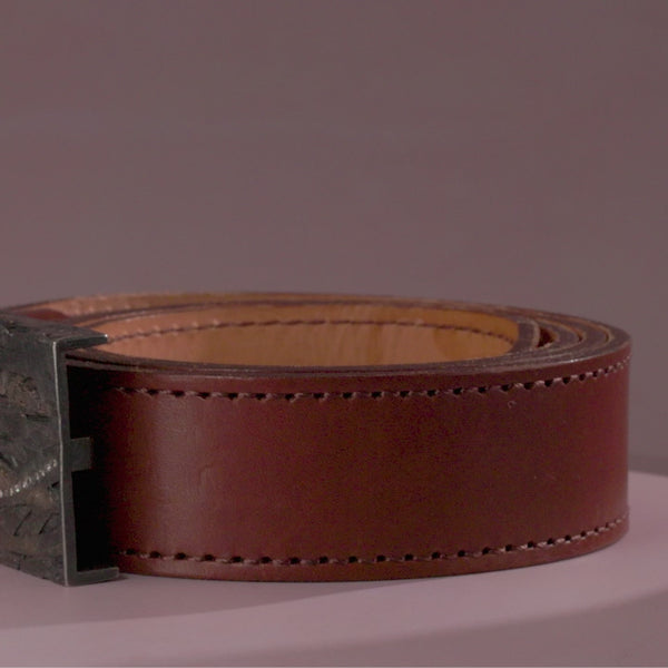 Todd Reed belt in Sterling silver with patina, silver brilliant cut diamonds (1.05ct), and 22k yellow gold